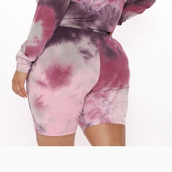 Tie Die Shorts - Picture 5 of 5